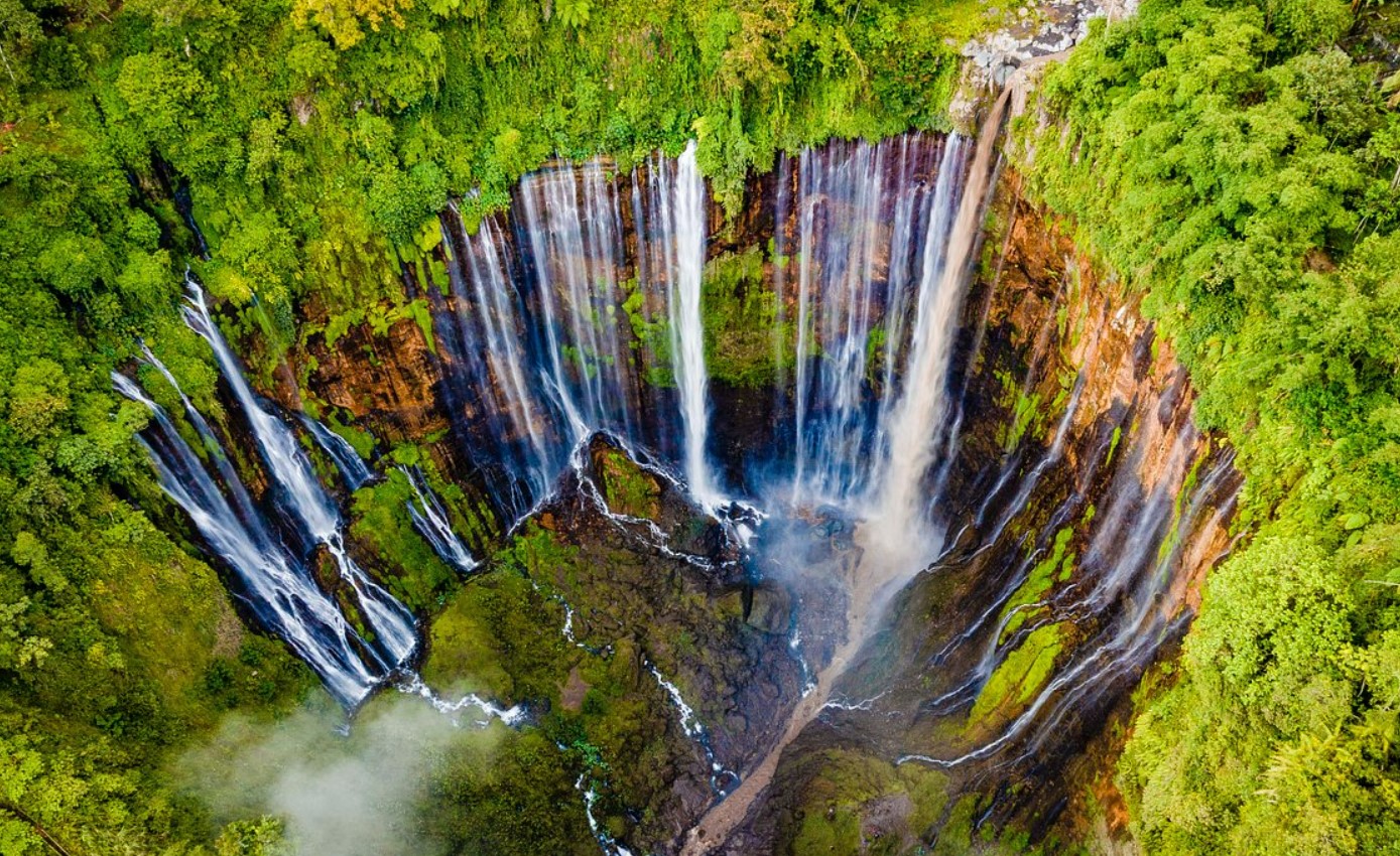 Wisata Air Terjun tumpak Sewu